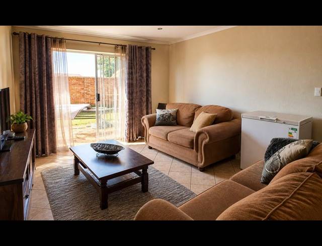 2 BEDROOM TOWNHOUSE FOR SALE IN ELARDUSPARK